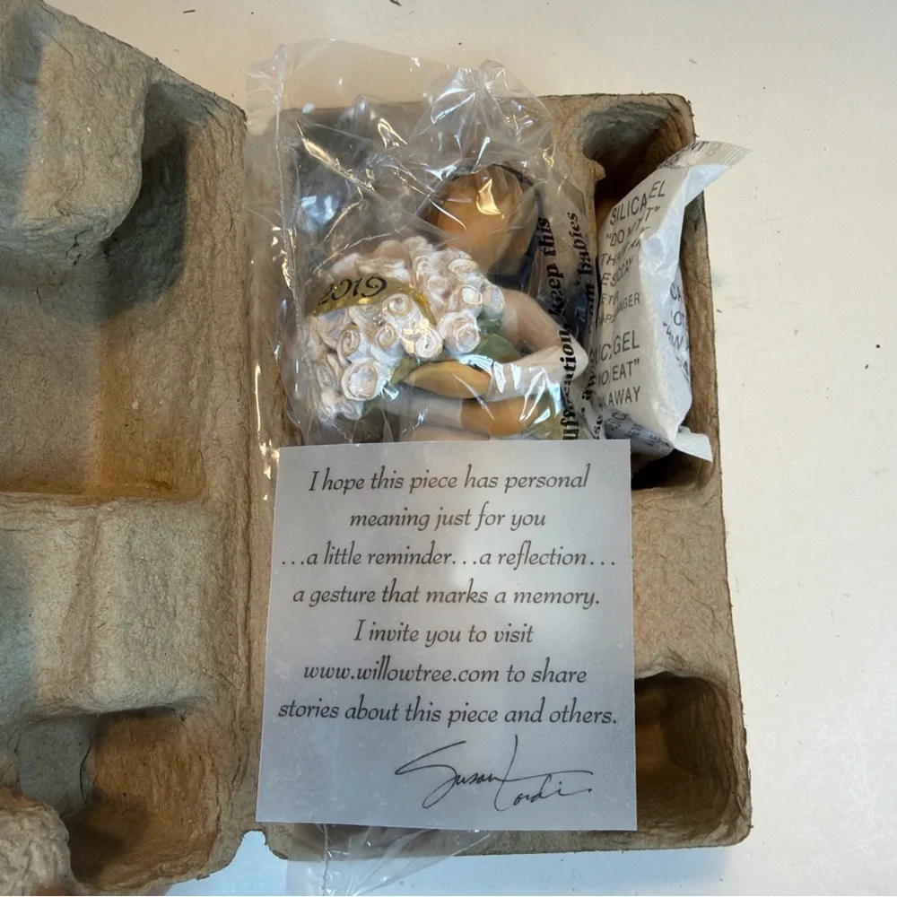 Willow Tree Angel Ornament 2019 An Abundant Year Of Memories Demdaco BRAND NEW
